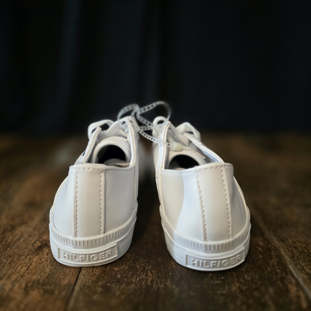 Tommy Hilfiger White Casual Sneaker Shoes New Without Box Girls Sz 5 Retro Y2K - Picture 4 of 9